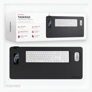 NWT Key Smart Wireless Charger PU Leather Desk Task Pad